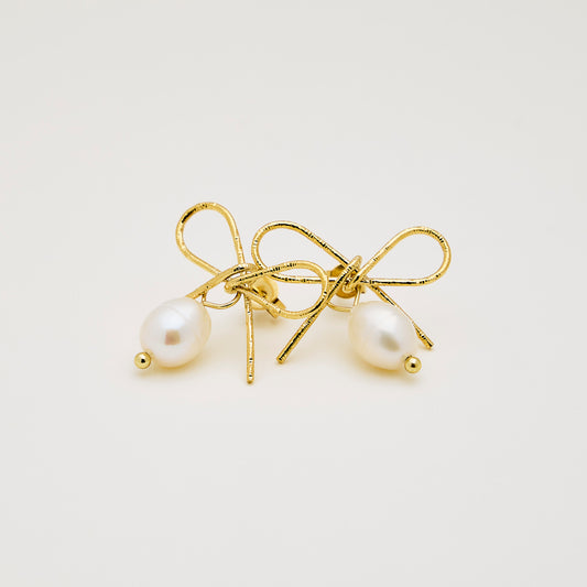 Bow & Pearl Earring