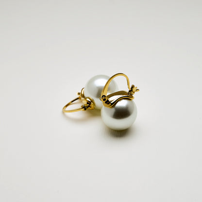 Retro Pearl Earring